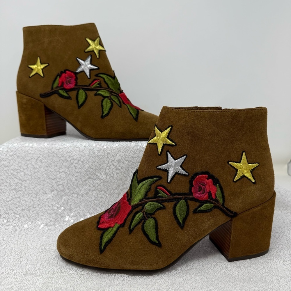 Gentle Souls  Braise Suede Embroidered Brown Ankle Boots size 9.5 women’s - Picture 16 of 16